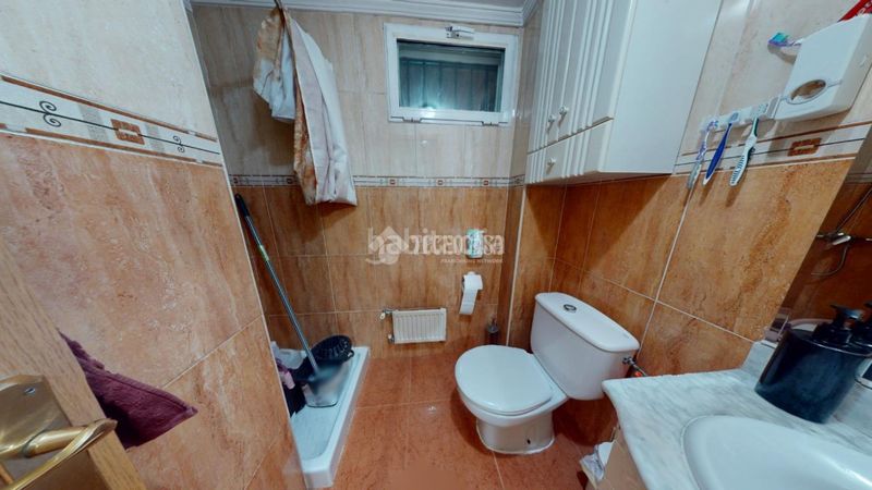 Foto 15ca4d89-00c8-4f83-a7a3-738389140062. Casa bifamiliare con riscaldamento parcheggio in Vallehermoso Azuqueca de Henares