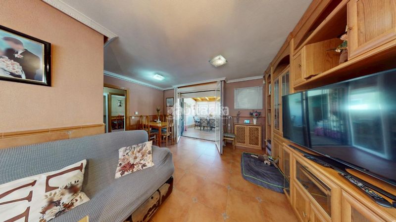 Foto 8272a6ed-e11c-443a-a474-8d134574587f. Casa bifamiliare con riscaldamento parcheggio in Vallehermoso Azuqueca de Henares
