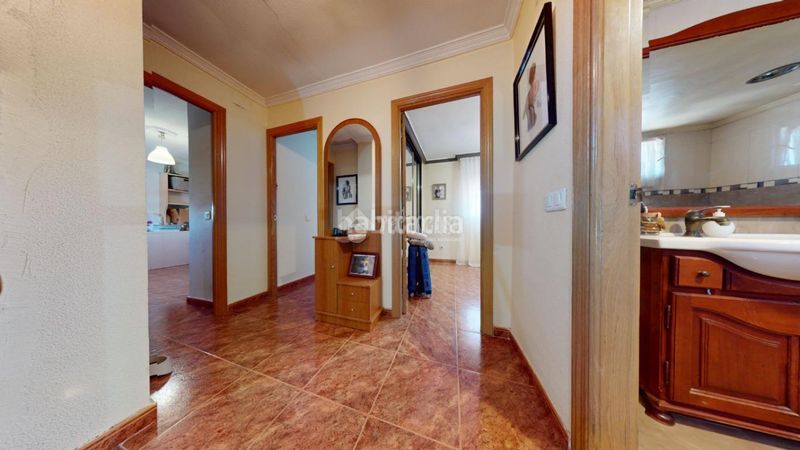 Foto c853678d-8e51-45fd-a98d-2a8eec580bcc. Casa bifamiliare con riscaldamento parcheggio in Vallehermoso Azuqueca de Henares