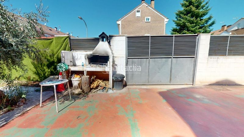 Foto f9decbf2-a0fd-4eef-866c-a849f6c1c5eb. Casa bifamiliare con riscaldamento parcheggio in Vallehermoso Azuqueca de Henares