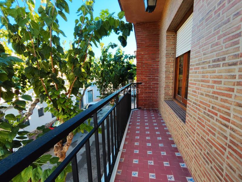 Foto e5f461d8-e8a9-4a60-a281-e1413b623e99. Doppelhaus mit kamin parking in Albalat de la Ribera