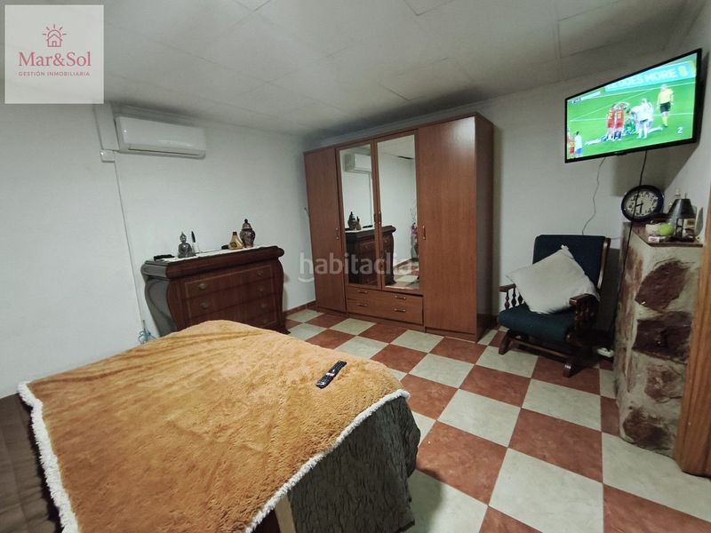 Foto c8e53079-9c75-4493-84ef-4bfe64aadcd6. Casa a Polinyà de Xúquer