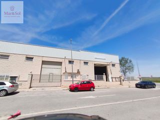 Nave industrial en Favara. Nave industrial en venta en favara, con 2 baños