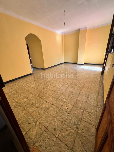 Foto d9326b37-2bf8-4566-9c97-e77727403fa1. Reihenhaus mit kamin in Favara