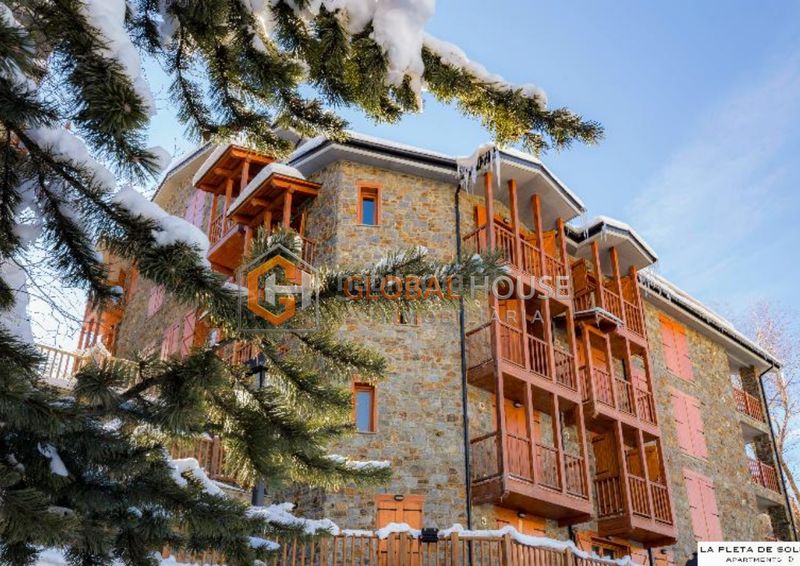 Foto a8b8cbee-45e4-4c50-acd3-d31ea6a752d5. Flat in camí del port dret 18 in Soldeu-Incles Canillo