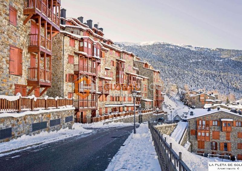 Foto b479304a-b9c9-4166-90eb-75997d356ac7. Flat in camí del port dret 18 in Soldeu-Incles Canillo