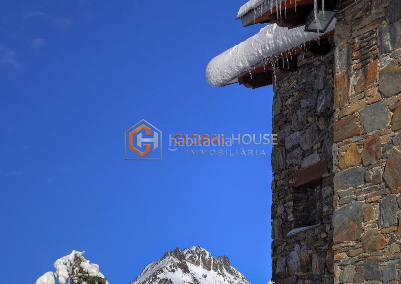 Foto c40352cd-cf81-4262-8bf8-306f8755ec2e. Flat in camí del port dret 18 in Soldeu-Incles Canillo
