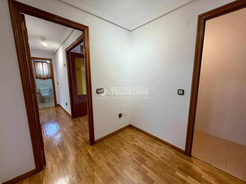 Foto e08e6242-da93-4a34-a9db-5f662d5ef4af. Piso  en venta en El Soto León