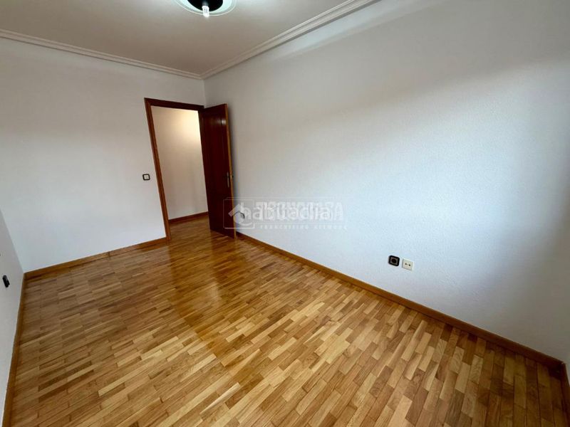 Foto faa0f607-c7df-44c9-8904-35cb09de1ca5. Piso  en venta en El Soto León