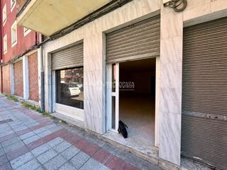 Geschäftsraum  C. de agustín alfageme. Local comercial en venta en león