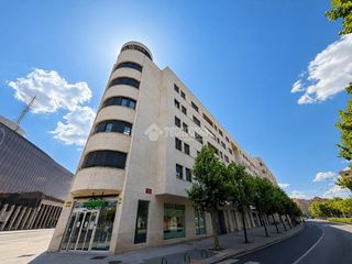 Pis  Av. de los reyes leoneses. Piso en venta en león
