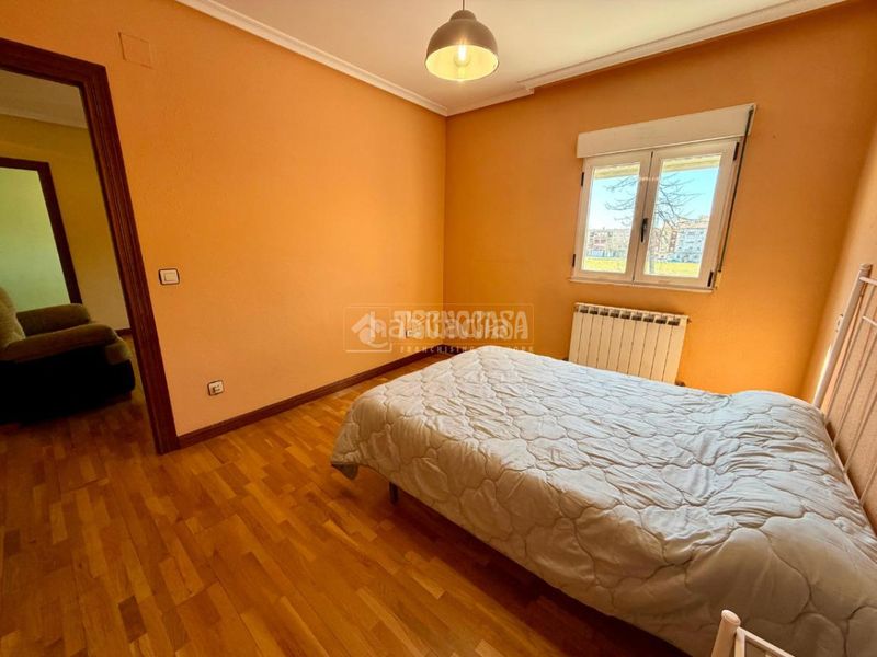 Foto 7d0c3476-3ac6-40e2-8813-235a6578852f. Pis amb calefacció a Crucero León