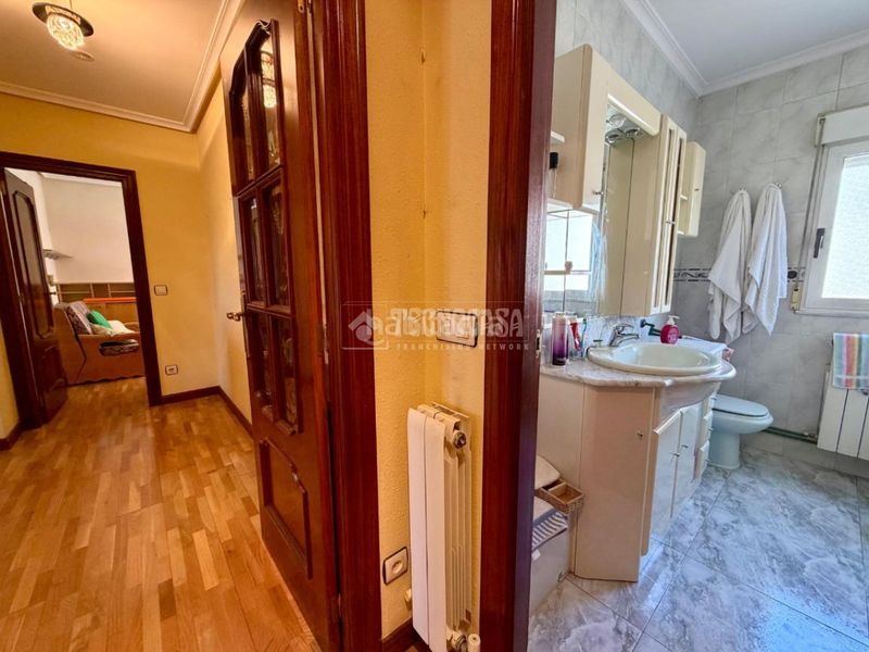 Foto babfa7ed-0bb9-473a-8d7b-eaa1b9e66d17. Pis amb calefacció a Crucero León