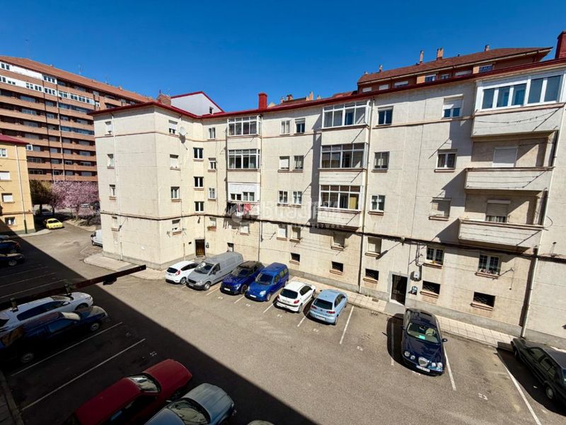 Foto e09a356d-9411-4d9d-878a-58c615865c0a. Pis amb calefacció a Crucero León