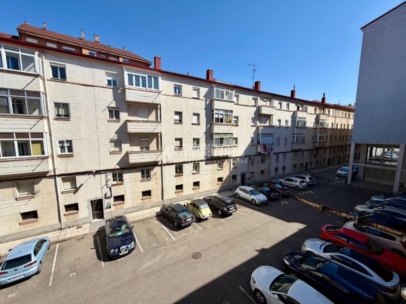 Foto e9302320-46c8-43f5-8db9-e9658de2babe. Pis amb calefacció a Crucero León