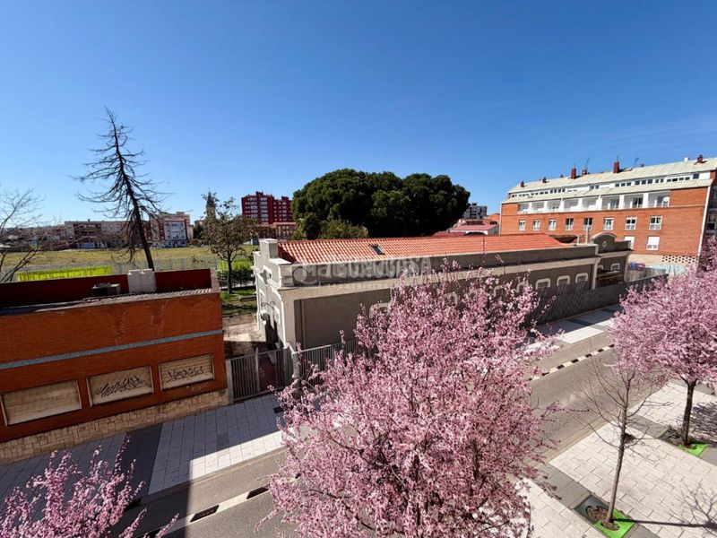 Foto eb5f2a7a-334a-4a29-ad2a-da1243bde0bf. Pis amb calefacció a Crucero León