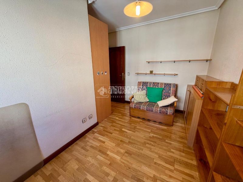 Foto edad3a89-2700-47c6-9b0a-4da2a193a86d. Pis amb calefacció a Crucero León