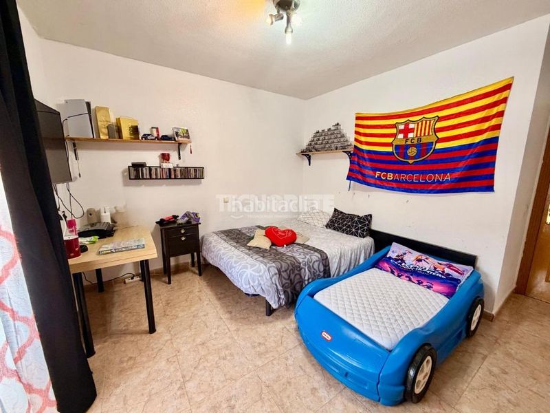 Foto 883a7357-bad4-4322-90e3-48eb0e6e7990. Casa aparellada amb aparcament a Parque Manuel de Vega-Carretera de Ugena Illescas