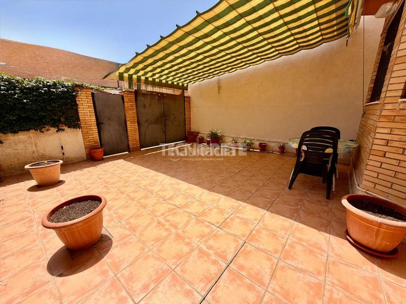 Foto e04c2e19-befa-47ec-a1fc-f7d92ab91e86. Casa aparellada a Parque Manuel de Vega-Carretera de Ugena Illescas