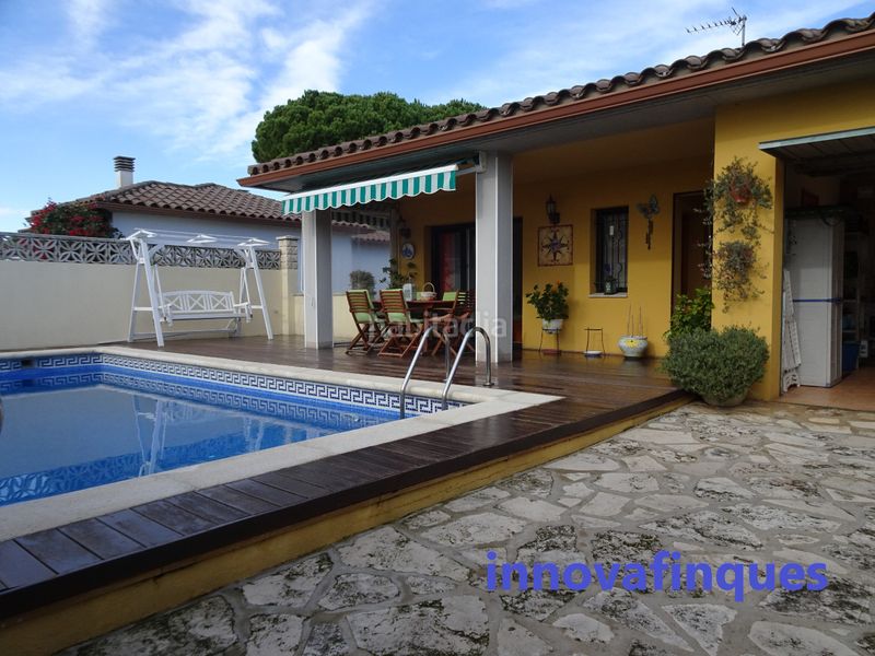 Casas con jardín en Escala (L´) - habitaclia