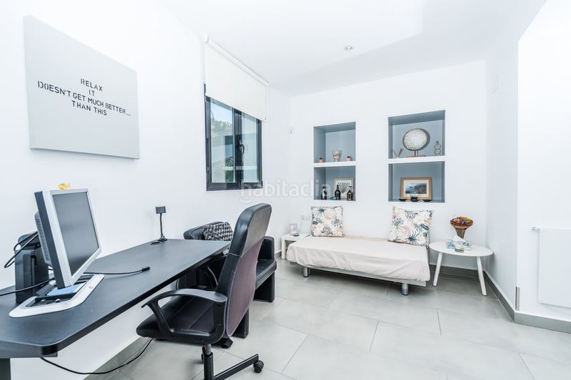 Foto dafb2ada-5121-437a-b6a6-dd7bb65ad105. Casa amb aparcament a La Granadella - Costa Nova Xàbia