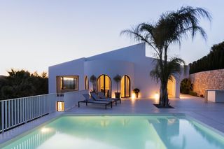 Rent House  Carretera de benitatxell. Exceptional southfacing family villa with panoramic golf and mou