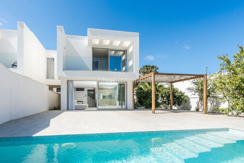 Foto 18392bf4-f0cb-42ff-9d95-feec837e42f4. Casa amb aparcament piscina a Casco Urbano Moraira