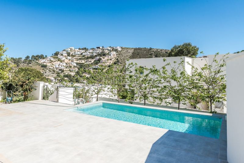 Foto 7b037332-bc08-4373-94ca-0a357dbd330d. Casa amb aparcament piscina a Casco Urbano Moraira