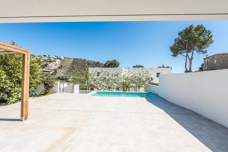 Foto bc9e9f09-2d45-42d7-8da3-3cca76b65641. Casa amb aparcament piscina a Casco Urbano Moraira