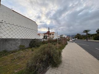 Terreny residencial a Cruce de Arinaga. Terrenos en venta en agüimes