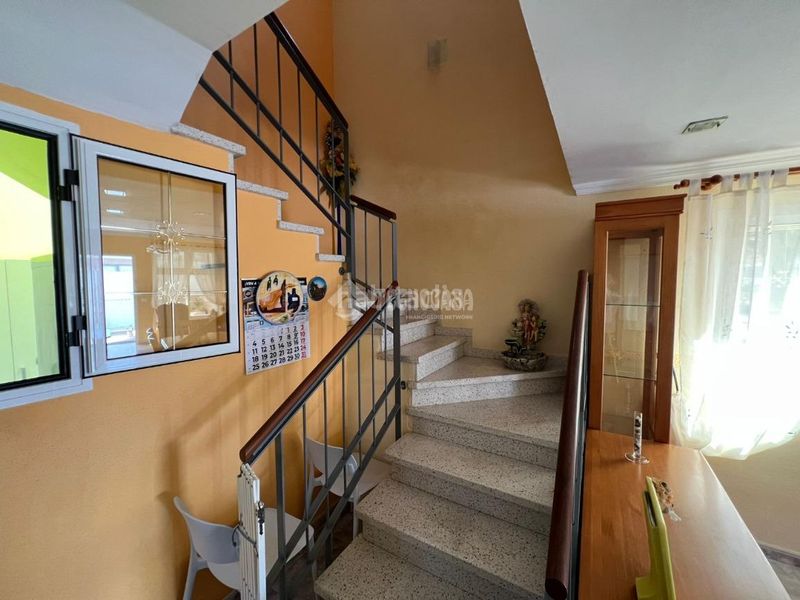 Foto 3a55a590-8e82-427c-a529-ca325289c46a. Casa aparellada a Cruce de Arinaga Agüimes