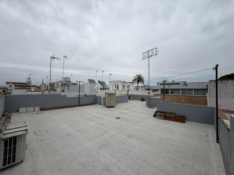 Foto 8a844bfb-2487-4644-ac0e-670d0078ce78. Casa aparellada a Isla Cristina