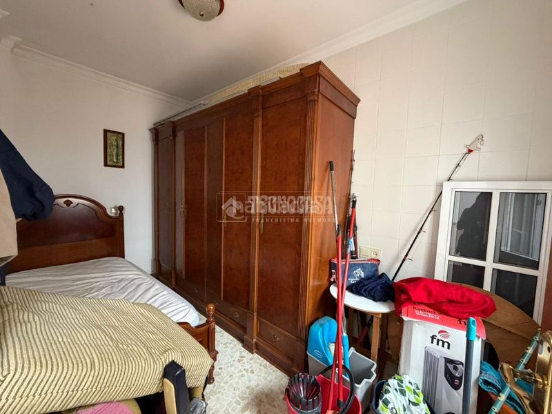Foto 9e472f11-953d-4ce7-9fcc-f65593118273. Casa aparellada a Isla Cristina