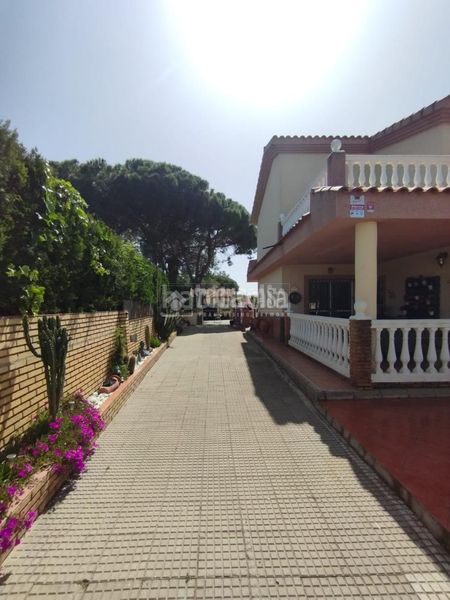 Foto 9257be4d-6fdd-42bb-9b32-d4b50d9b5778. Casa a Isla Cristina