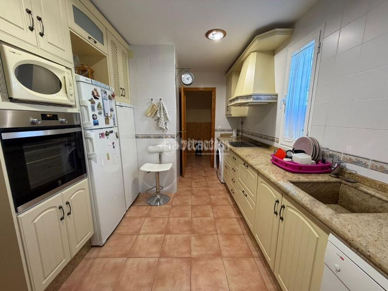 Foto 188412ce-2ed9-411d-b915-24792bb80e6e. Casa aparellada amb aparcament a Ayamonte ciudad Ayamonte