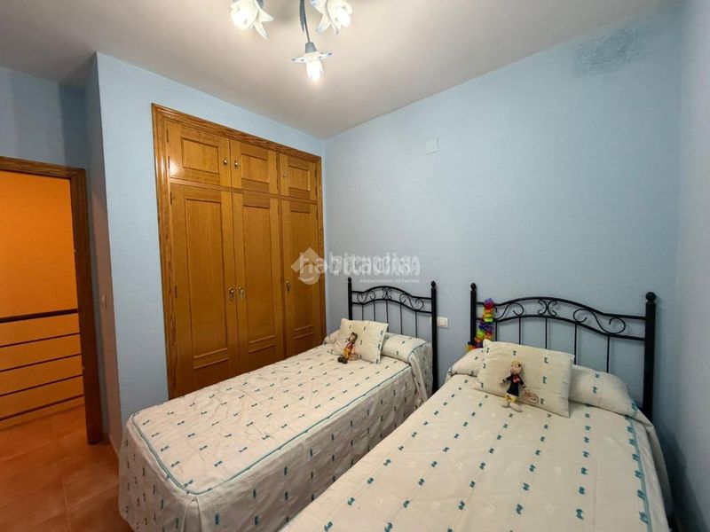 Foto 2ae0ee9b-45d0-492a-b724-7e461af263c5. Casa aparellada amb aparcament a Ayamonte ciudad Ayamonte