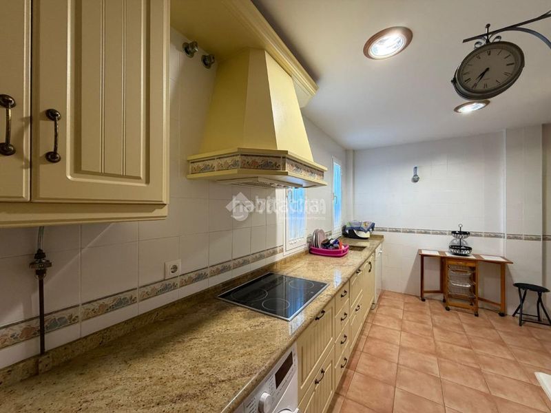 Foto 57c90b54-3156-49bc-9fee-ddbcbe6d0530. Casa aparellada amb aparcament a Ayamonte ciudad Ayamonte
