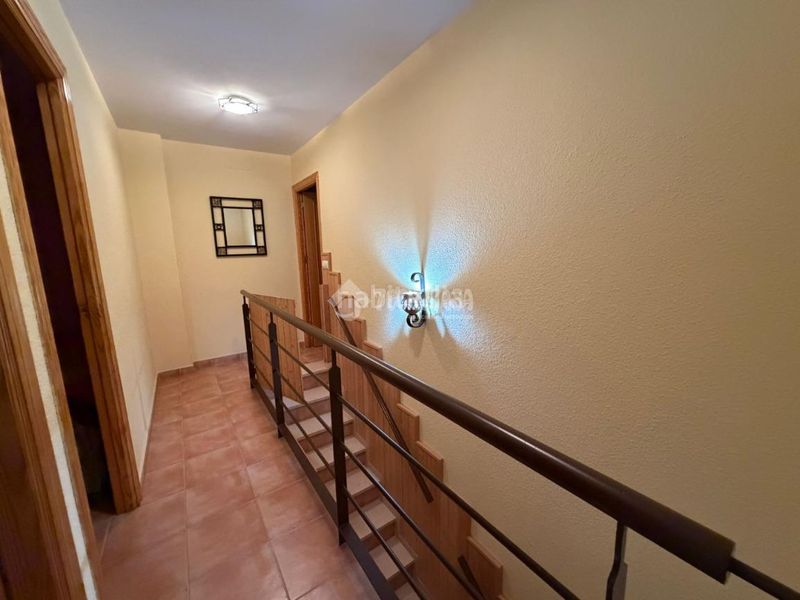 Foto 7f03fc92-dc3a-4a96-89a7-b00ce78a7300. Casa aparellada amb aparcament a Ayamonte ciudad Ayamonte