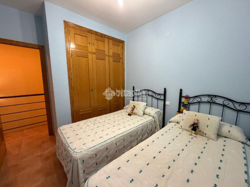 Foto a0e5797f-4b9d-4f9a-ba58-a96b3296f71d. Casa aparellada amb aparcament a Ayamonte ciudad Ayamonte