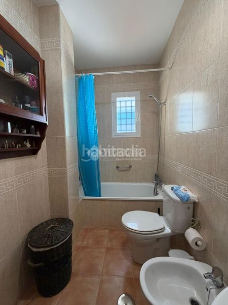 Foto daea8a8d-3a55-4f94-b805-2977dfcc8311. Casa aparellada amb aparcament a Ayamonte ciudad Ayamonte