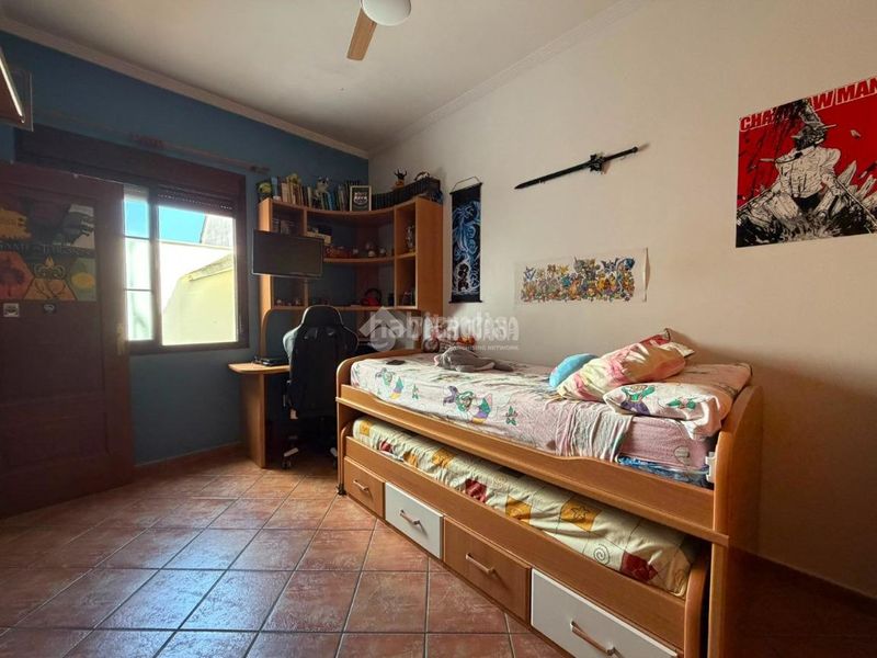 Foto 14c8a810-a5a8-458c-96b7-ea3546232a74. Casa aparellada a Isla Cristina
