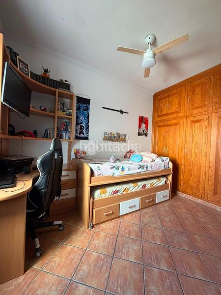 Foto 19a47cbe-f3fd-4ead-8289-df69767de3ce. Casa aparellada a Isla Cristina