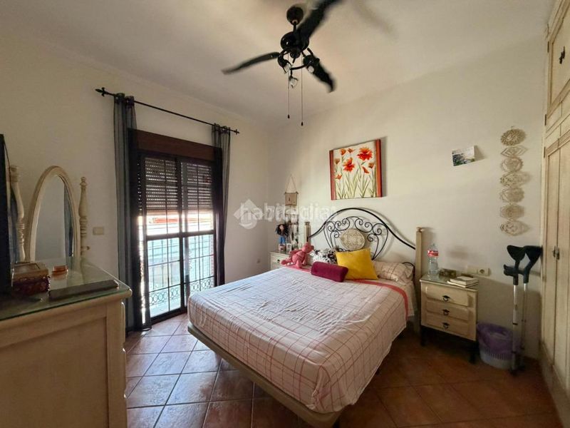 Foto 49c210c5-5130-4cdc-be7b-5b8f75662cd2. Casa aparellada a Isla Cristina