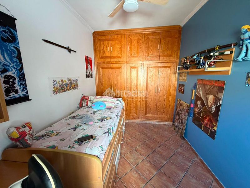 Foto 55df9135-48dd-4a51-bdaa-c1e2ec4bfc78. Casa aparellada a Isla Cristina