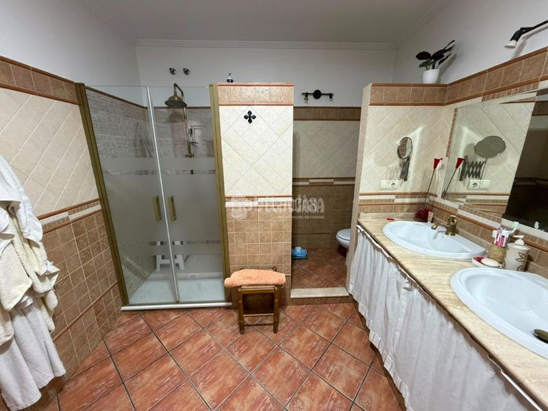 Foto 8c1d9c20-9436-46c9-b736-df8348cb75df. Casa aparellada a Isla Cristina