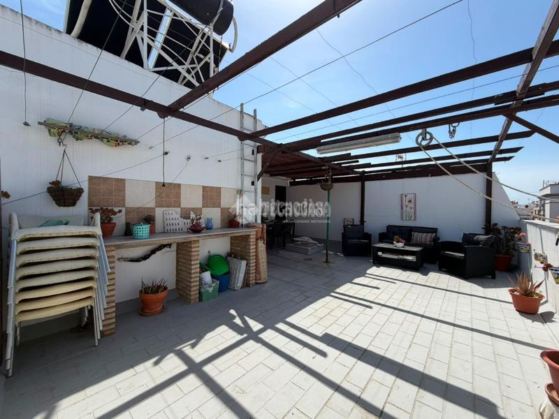 Foto a1e2a918-f8f0-40f5-96ee-c64db5114c3b. Casa aparellada a Isla Cristina