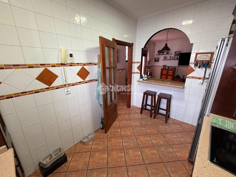 Foto bd1a4e0b-4b2e-4c00-957e-2083ff86f61c. Casa aparellada a Isla Cristina