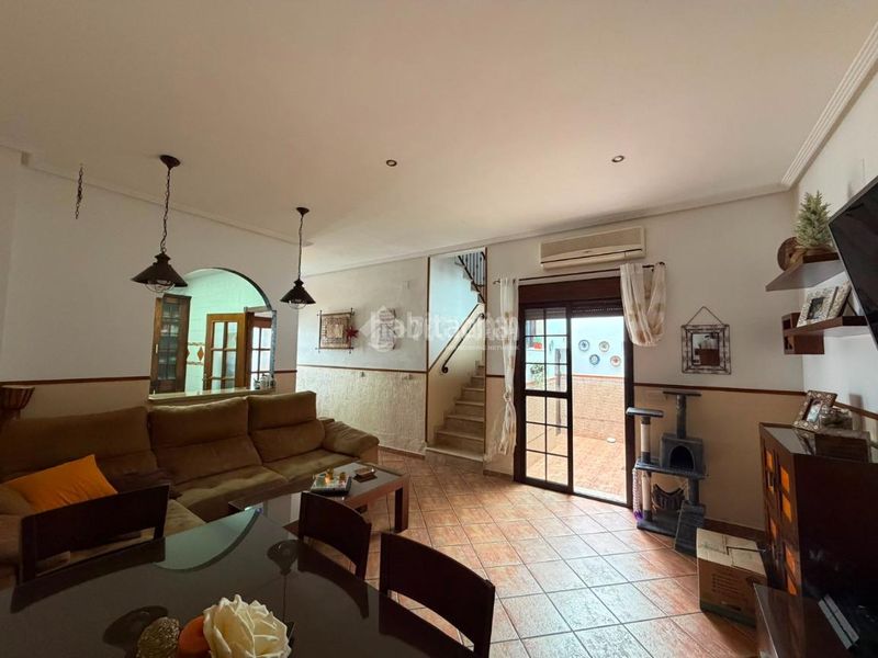 Foto d0f0a932-85a7-4427-a745-0e82a98343ff. Casa aparellada a Isla Cristina