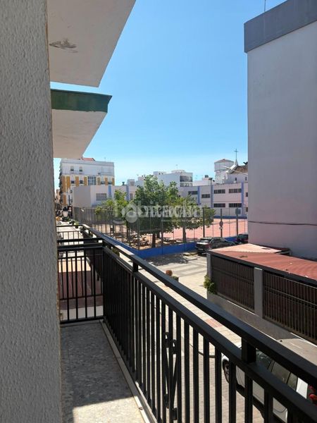 Foto cfba1069-4f52-4b65-b2dc-b9cba0fc36b7. Flat in Isla Cristina