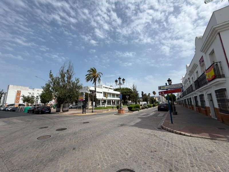 Foto a1c517d5-3bce-4e28-ac65-3dcfa83ff97d. Casa aparellada a Isla Cristina